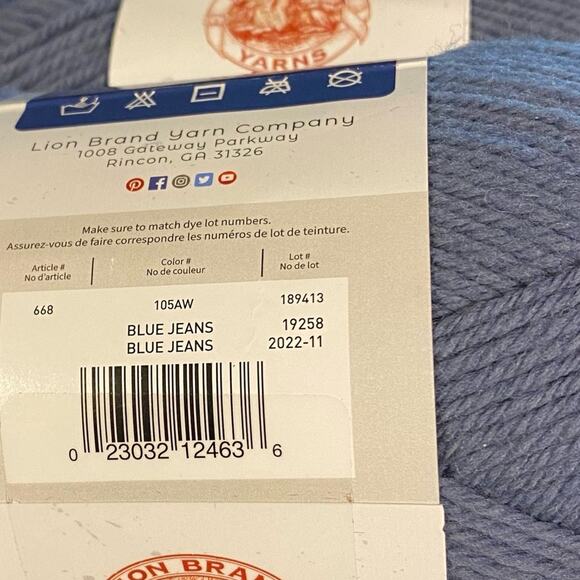 Yarn lot Lion Brand Local Grown 2 balls blue jeans 100% USA wool. 3.5 oz/186 yd - Picture 2 of 3